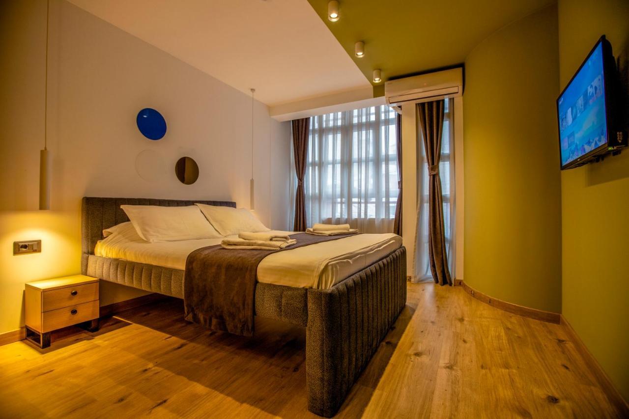 Hotel 4 Llulla Pristina Exterior photo